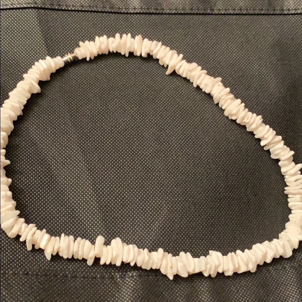Vintage Hawaiian  natural puka shell Necklace